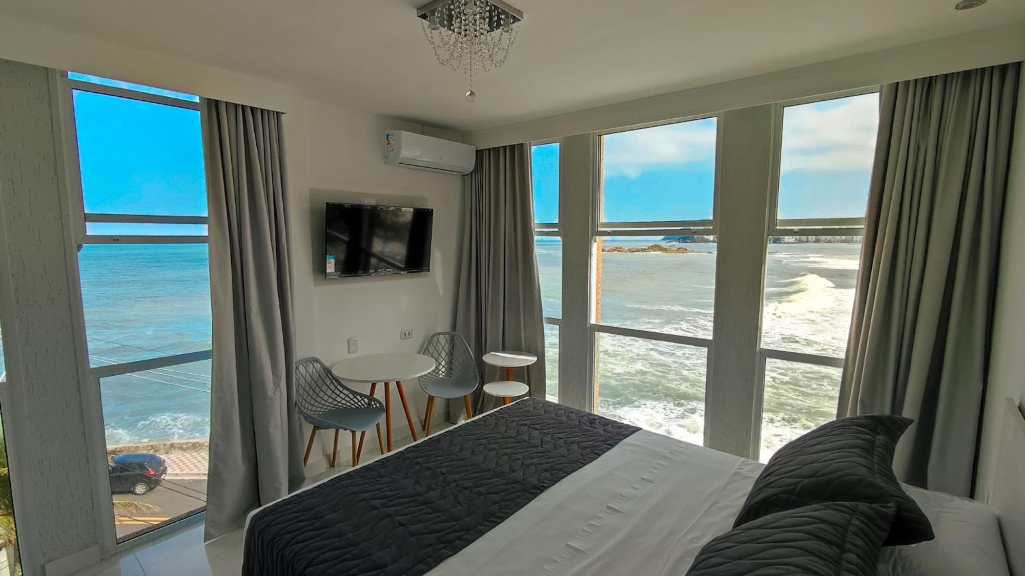 Grand Hotel Guaruja - A Sua Melhor Experiencia Beira Mar Na Praia! Exterior photo